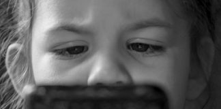 Eyvah cep telefonumu çocuğuma kaptırdım