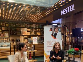 Zorlu Center Kafe Vesto’da Yeni Nesil Anne Sohbetleri’ ne katıldık